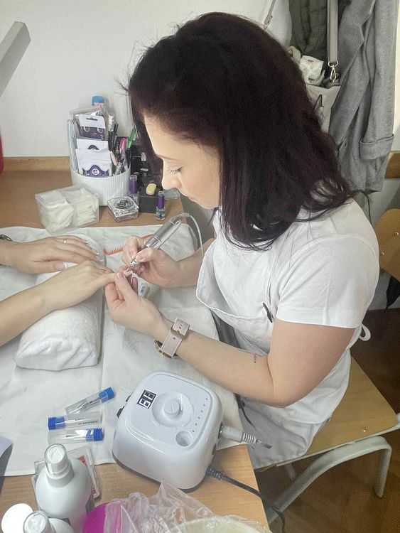 Manikűrös és körömdizájner képzésünk képekben
